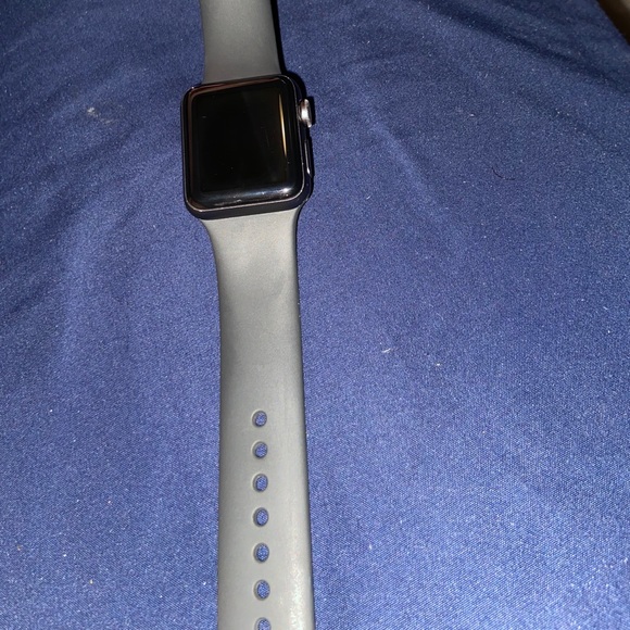 Apple Watch - Picture 2 of 4
